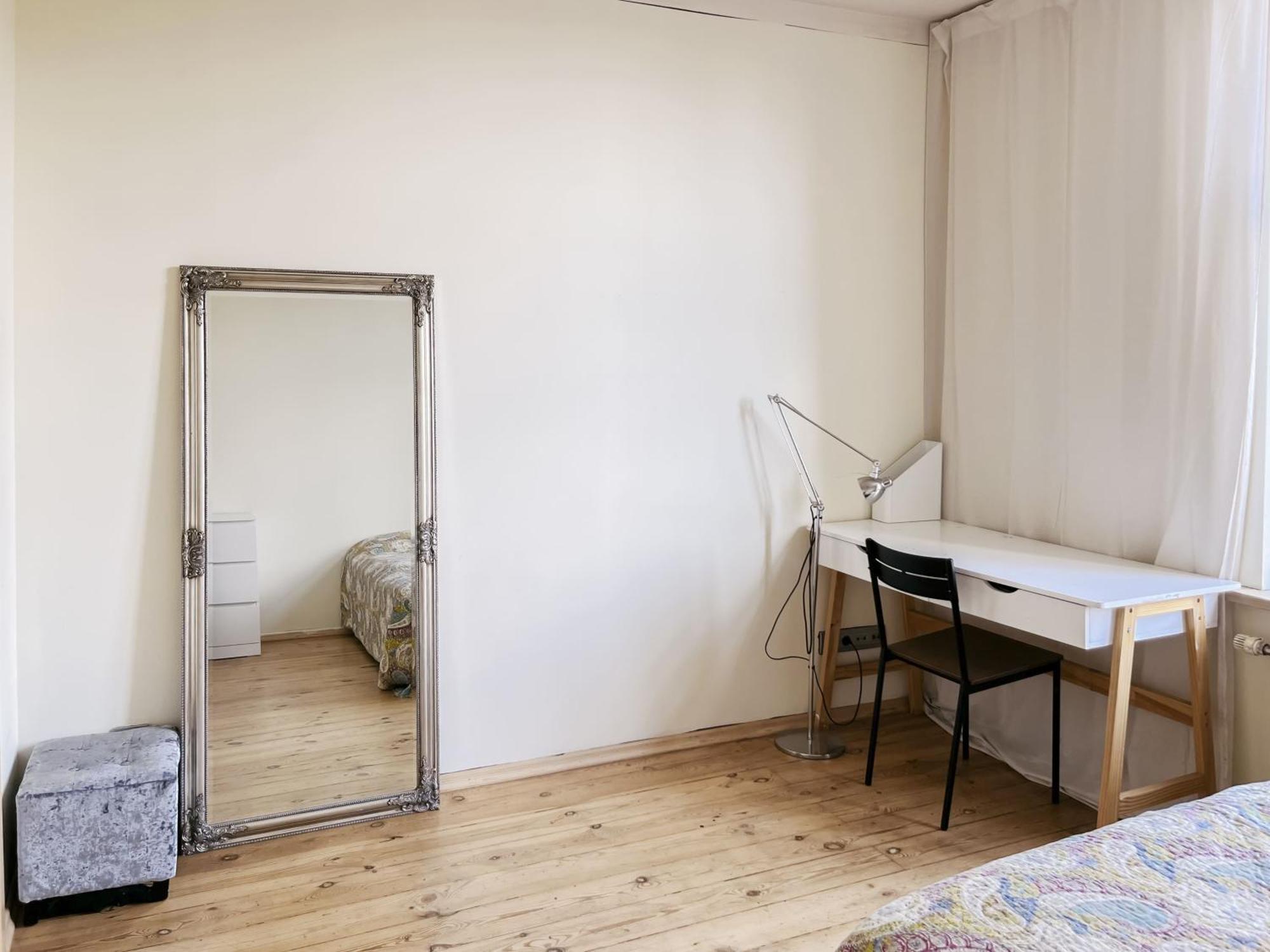 Sunny And Cozy 3room Flat, Free Parking, Free Wifi, Self Check In *